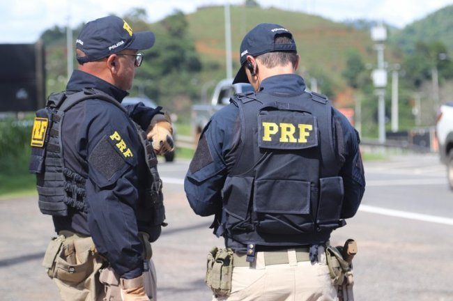 PRF resgata pessoa em situação de vulnerabilidade na BR–364, em Cacaulândia–RO prf-resgata-pessoa-em-situacao-de-vulnerabilidade-na-br–364,-em-cacaulandia–ro