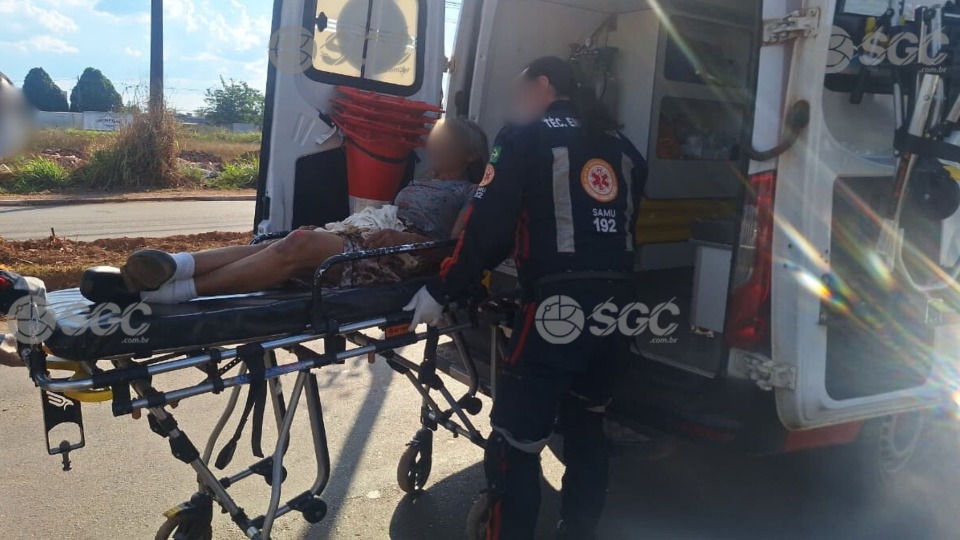 Idosa fica ferida ao colidir de bicicleta na lateral de ônibus em Porto Velho idosa-fica-ferida-ao-colidir-de-bicicleta-na-lateral-de-onibus-em-porto-velho