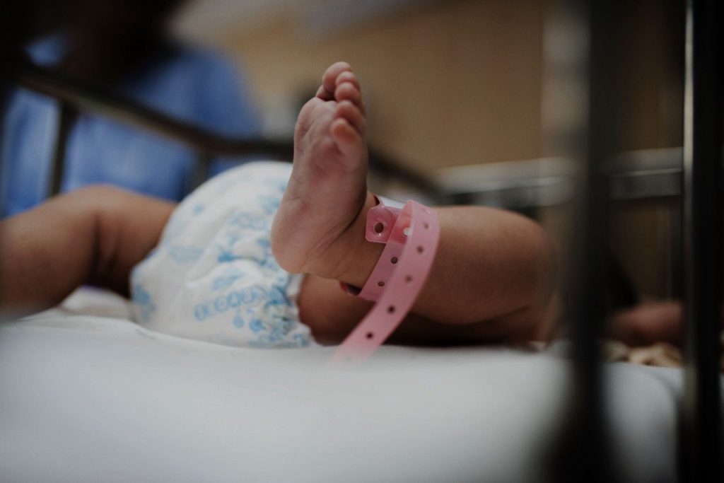 Mãe é presa ao levar bebê com o crânio fraturado para a UPA em Porto Velho mae-e-presa-ao-levar-bebe-com-o-cranio-fraturado-para-a-upa-em-porto-velho