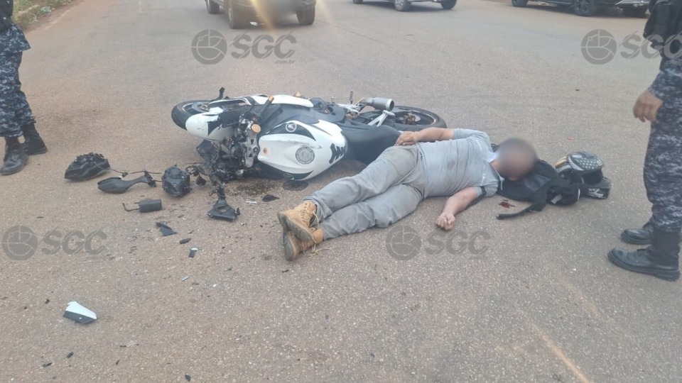 VÍDEO: Grave colisão entre motocicleta e caminhonete deixa homem ferido na zona Sul video:-grave-colisao-entre-motocicleta-e-caminhonete-deixa-homem-ferido-na-zona-sul