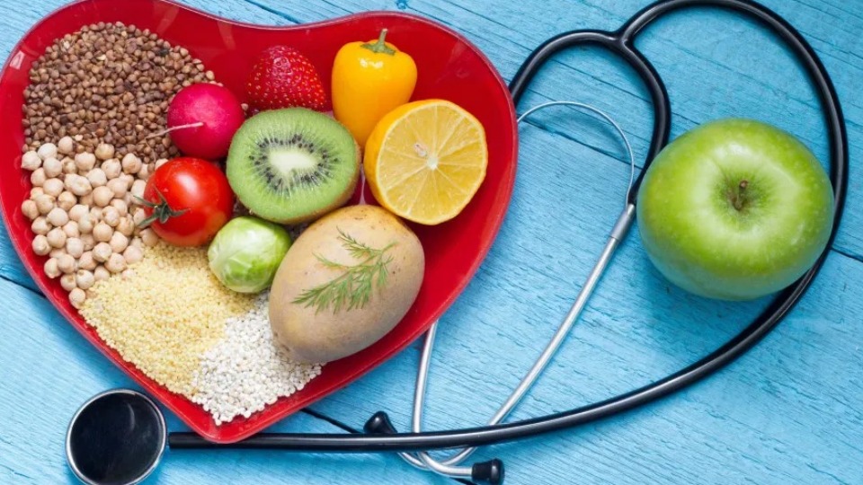 Alimentação equilibrada ajuda controlar e prevenir o colesterol alto alimentacao-equilibrada-ajuda-controlar-e-prevenir-o-colesterol-alto