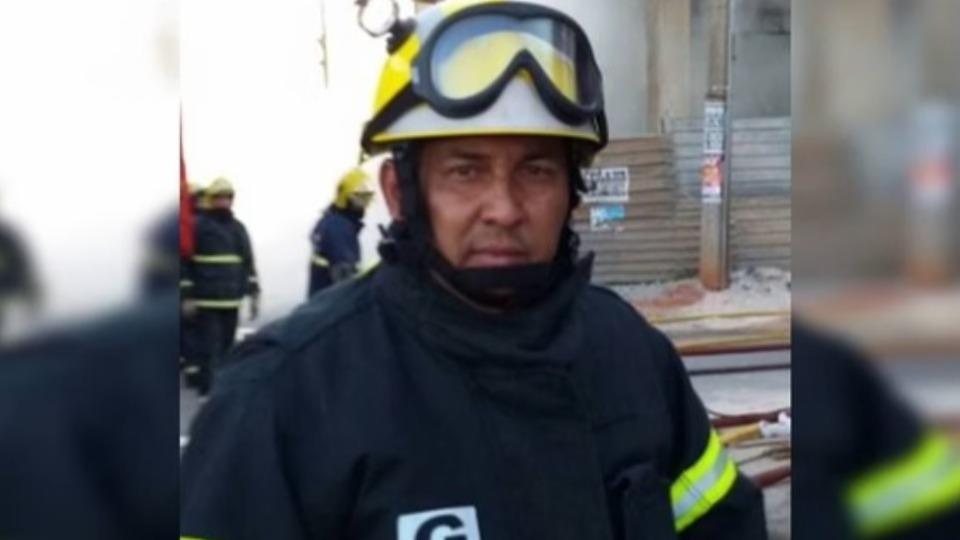 Quem é o bombeiro que socou a boca da enteada em restaurante quem-e-o-bombeiro-que-socou-a-boca-da-enteada-em-restaurante