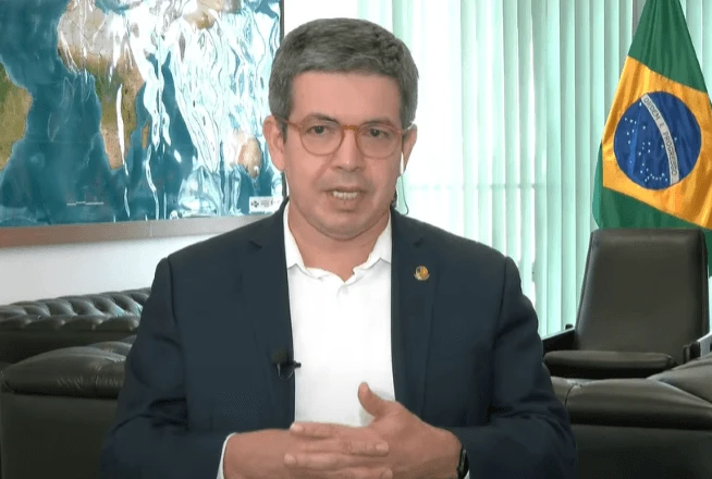 Alcolumbre não pautará impeachment de Moraes, diz Randolfe alcolumbre-nao-pautara-impeachment-de-moraes,-diz-randolfe