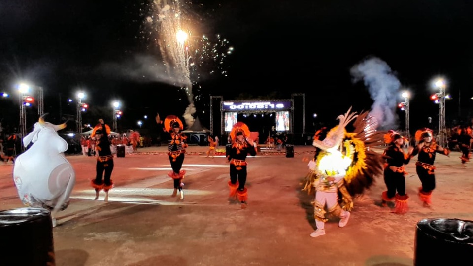 VÍDEO: Boi-Bumbá Mirim Veludinho homenageia o folclore com o tema 'O Chão Sagrado das Tradições' video:-boi-bumba-mirim-veludinho-homenageia-o-folclore-com-o-tema-'o-chao-sagrado-das-tradicoes'