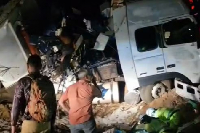 Acidente entre ônibus e carreta deixa 11 mortos e mais de 40 feridos no MT acidente-entre-onibus-e-carreta-deixa-11-mortos-e-mais-de-40-feridos-no-mt