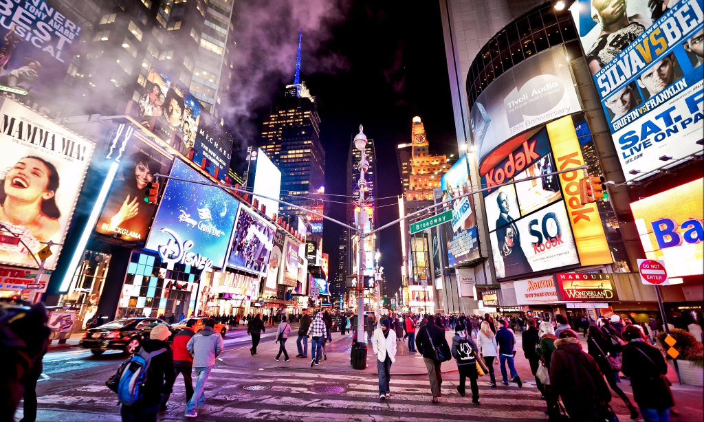 Adolescente abre fogo e fere três pessoas em Nova York adolescente-abre-fogo-e-fere-tres-pessoas-em-nova-york