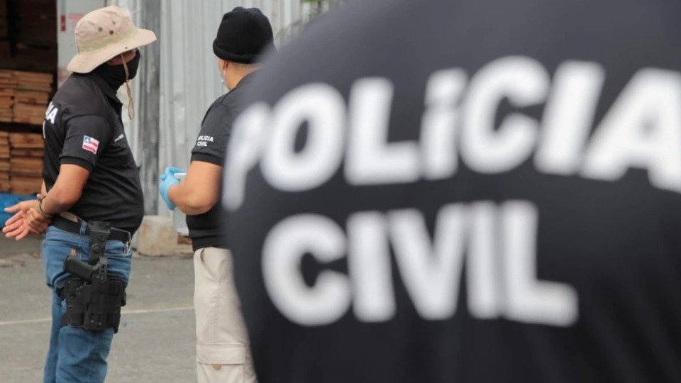 Corpo de mulher é encontrado com mãos amarradas e saco na cabeça corpo-de-mulher-e-encontrado-com-maos-amarradas-e-saco-na-cabeca