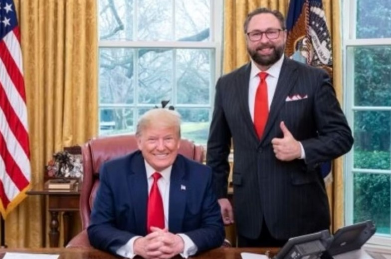 “Não vou parar até Bolsonaro ser livre”, diz conselheiro de Trump “nao-vou-parar-ate-bolsonaro-ser-livre”,-diz-conselheiro-de-trump
