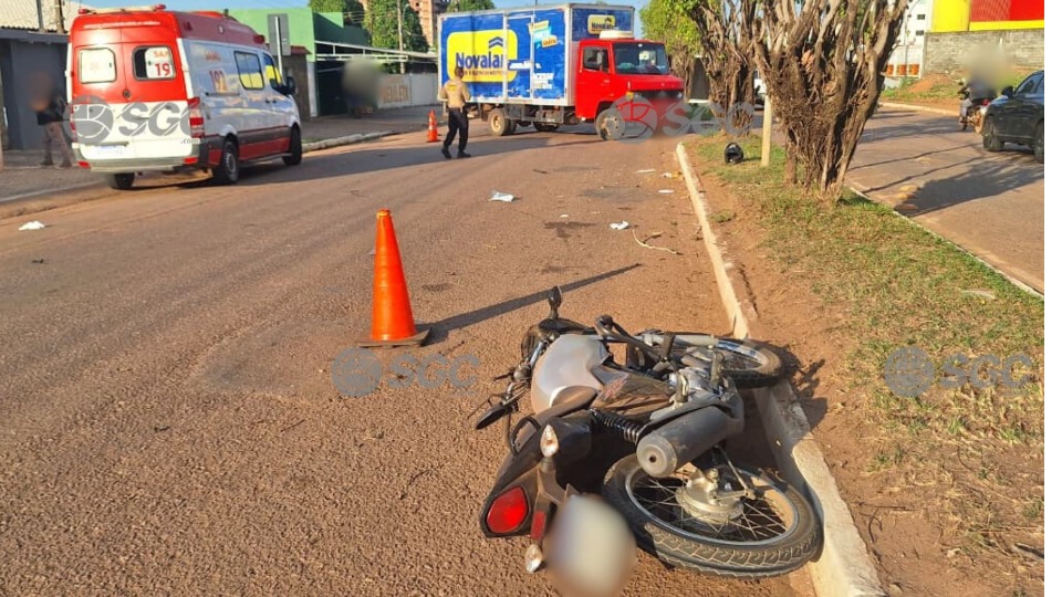 Vídeo: Mulher é arremessada e intubada após grave colisão no bairro Alphaville video:-mulher-e-arremessada-e-intubada-apos-grave-colisao-no-bairro-alphaville