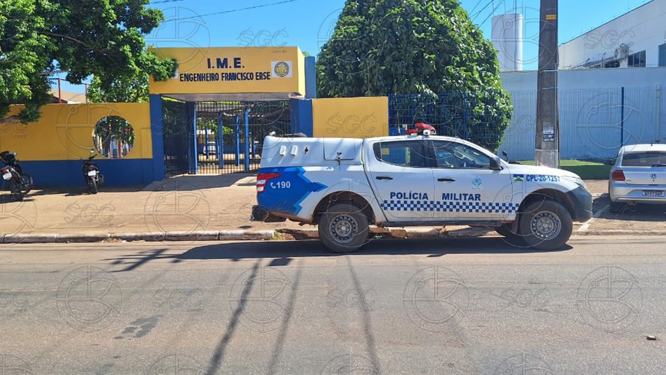 Vigilante tem arma roubada por casal em motocicleta na zona Leste vigilante-tem-arma-roubada-por-casal-em-motocicleta-na-zona-leste