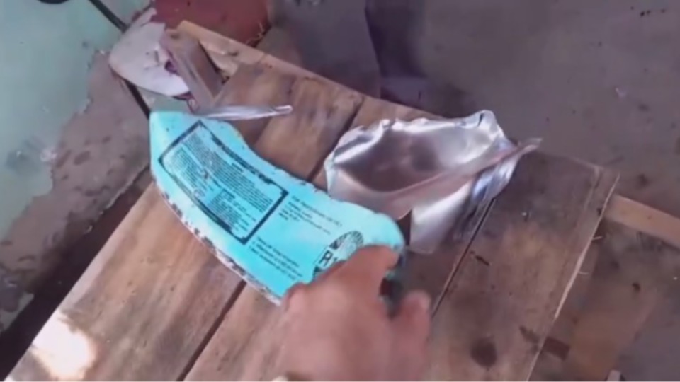 CENA FORTE: homem tem mão dilacerada após explosão de cilindro de gás cena-forte:-homem-tem-mao-dilacerada-apos-explosao-de-cilindro-de-gas