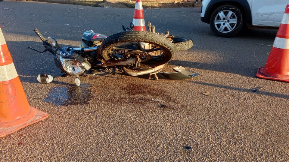 Motociclista sofre fratura na perna após acidente em frente do Terminal Rodoviário motociclista-sofre-fratura-na-perna-apos-acidente-em-frente-do-terminal-rodoviario