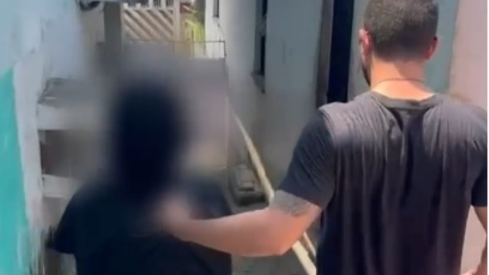 VÍDEO: mulher que matou o marido com golpe no coração é presa video:-mulher-que-matou-o-marido-com-golpe-no-coracao-e-presa