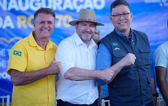 Presidente da Assembleia Legislativa comemora entrega da RO–370, a Rodovia do Boi, em Corumbiara presidente-da-assembleia-legislativa-comemora-entrega-da-ro–370,-a-rodovia-do-boi,-em-corumbiara