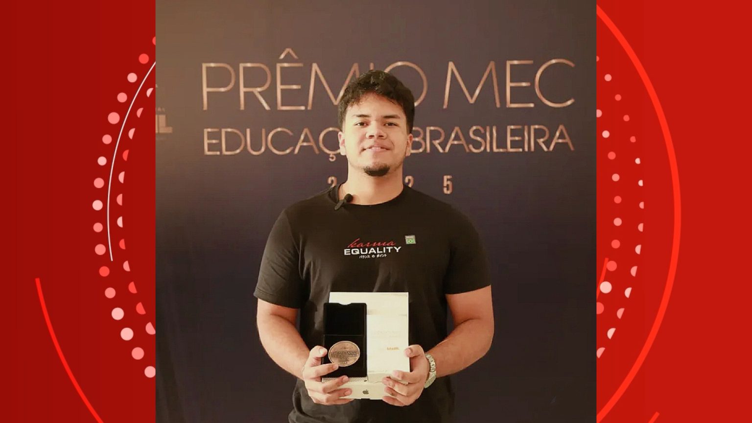 estudante-de-ro-recebe-premio-do-mec-e-e-aprovado-em-mais-10-universidades