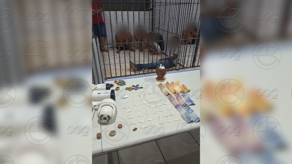 Quatro homens são presos em casa da zona Leste por suspeita de tráfico quatro-homens-sao-presos-em-casa-da-zona-leste-por-suspeita-de-trafico