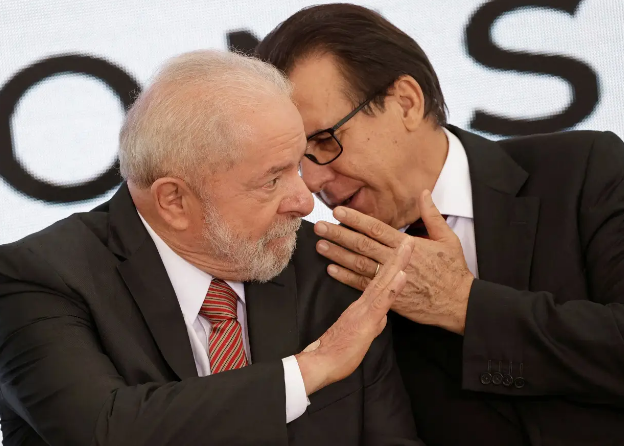 Ministro do Trabalho tem atuação apagada em pasta e é cobrado por Lula ministro-do-trabalho-tem-atuacao-apagada-em-pasta-e-e-cobrado-por-lula