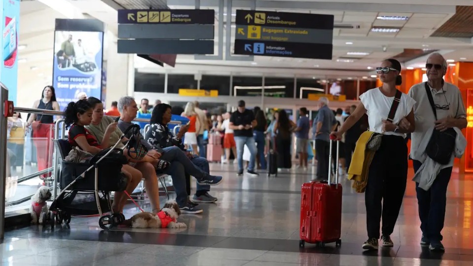 Setor aéreo bate recorde com 11,6 milhões de passageiros em julho setor-aereo-bate-recorde-com-11,6-milhoes-de-passageiros-em-julho