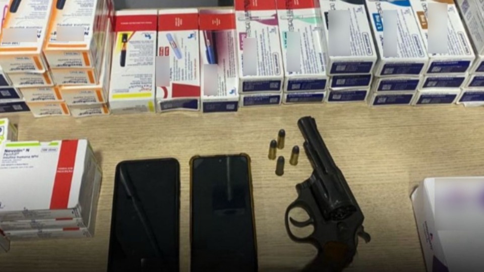 Trio é preso após roubar canetas emagrecedoras de farmácia trio-e-preso-apos-roubar-canetas-emagrecedoras-de-farmacia
