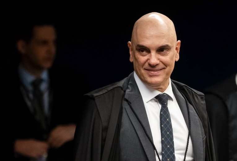 Moraes concentra quase 100% dos mandados de prisão em aberto do STF moraes-concentra-quase-100%-dos-mandados-de-prisao-em-aberto-do-stf