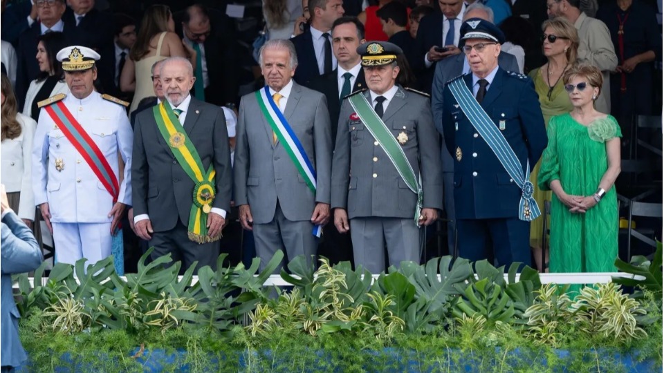 Brasil teme ser excluído de programa dos EUA que fornece armas avançadas brasil-teme-ser-excluido-de-programa-dos-eua-que-fornece-armas-avancadas