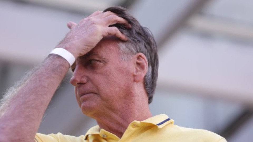Moraes exige que policiais preservem vizinhança e não sejam intrusivos com Bolsonaro moraes-exige-que-policiais-preservem-vizinhanca-e-nao-sejam-intrusivos-com-bolsonaro