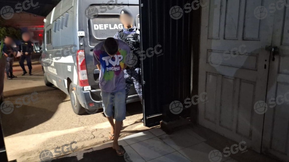 Procurado por homicídio, membro do CV se entrega à Força Tática em Porto Velho procurado-por-homicidio,-membro-do-cv-se-entrega-a-forca-tatica-em-porto-velho