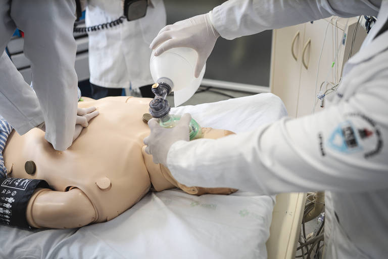 96% dos brasileiros apoiam prova obrigatória para médicos, mostra Datafolha 96%-dos-brasileiros-apoiam-prova-obrigatoria-para-medicos,-mostra-datafolha