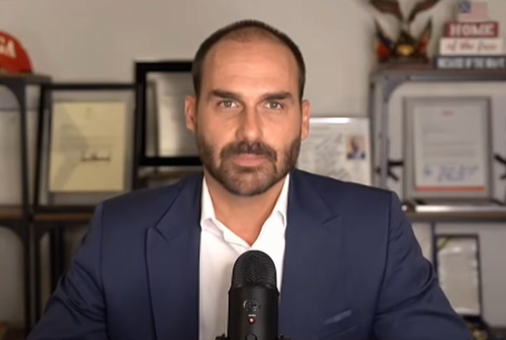 Eduardo diz que Moraes é “merecedor” de todas as sanções ao “dobrar aposta” eduardo-diz-que-moraes-e-“merecedor”-de-todas-as-sancoes-ao-“dobrar-aposta”