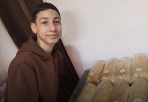 Conselho Tutelar proíbe menino de vender pães feitos pela mãe conselho-tutelar-proibe-menino-de-vender-paes-feitos-pela-mae