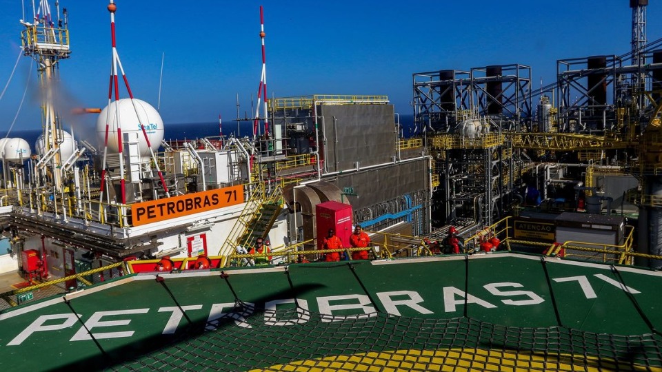 Brasil bate pela 1ª vez marca de 5 milhões de barris de petróleo e gás brasil-bate-pela-1a-vez-marca-de-5-milhoes-de-barris-de-petroleo-e-gas