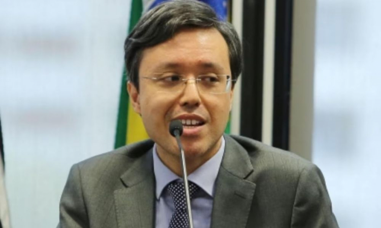 Justiça recebe denúncia e impõe tornozeleira a mãe apontada como ‘laranja’ em esquema de R$ 1 bi justica-recebe-denuncia-e-impoe-tornozeleira-a-mae-apontada-como-‘laranja’-em-esquema-de-r$-1-bi