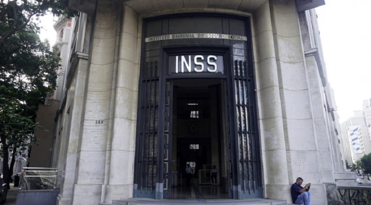 CPMI apura fraudes em descontos do INSS e ouve advogado que revelou esquema cpmi-apura-fraudes-em-descontos-do-inss-e-ouve-advogado-que-revelou-esquema