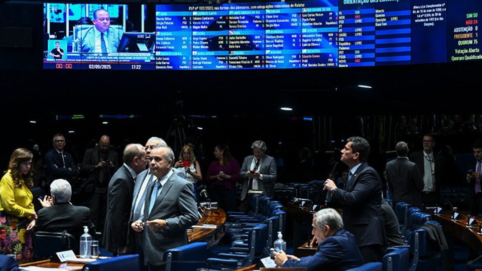 Aprovado projeto que unifica em oito anos o prazo de inelegibilidade aprovado-projeto-que-unifica-em-oito-anos-o-prazo-de-inelegibilidade