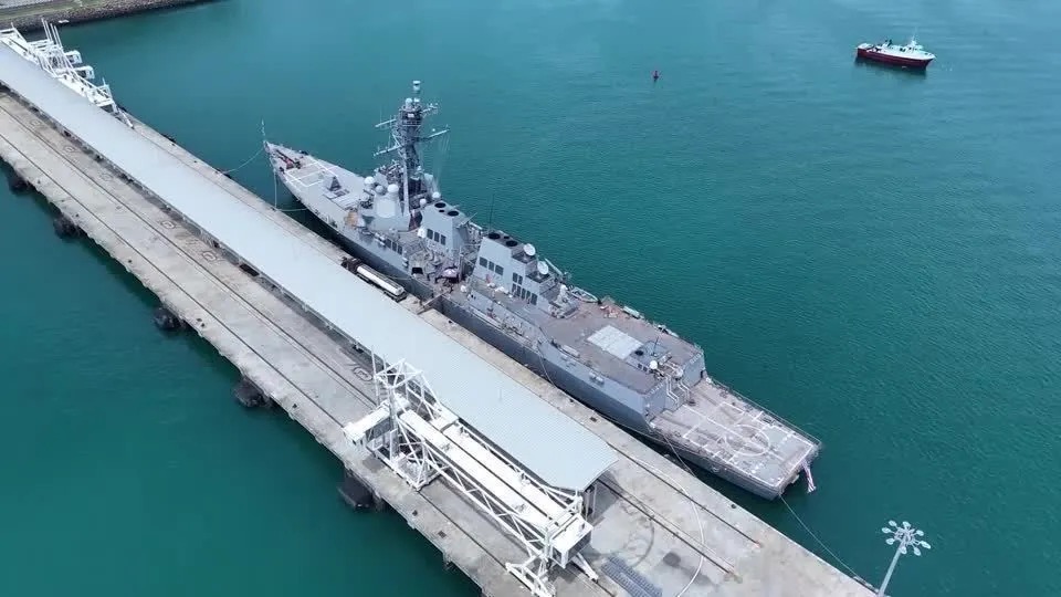 Militares dos EUA disparam contra suposto navio de drogas da Venezuela militares-dos-eua-disparam-contra-suposto-navio-de-drogas-da-venezuela