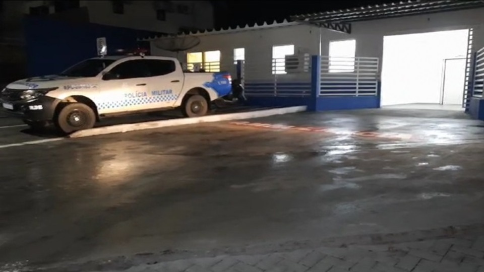 Homem esfaqueado pede ajuda no pronto socorro ‘Dona Nega’ homem-esfaqueado-pede-ajuda-no-pronto-socorro-‘dona-nega’