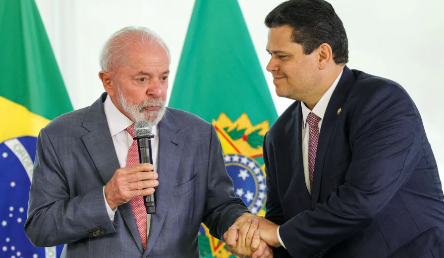 Lula reafirma a Alcolumbre ser contra qualquer anistia lula-reafirma-a-alcolumbre-ser-contra-qualquer-anistia