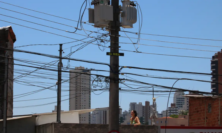 Furto de energia no país gerou custo de R$ 10,3 bilhões em 2024 furto-de-energia-no-pais-gerou-custo-de-r$-10,3-bilhoes-em-2024