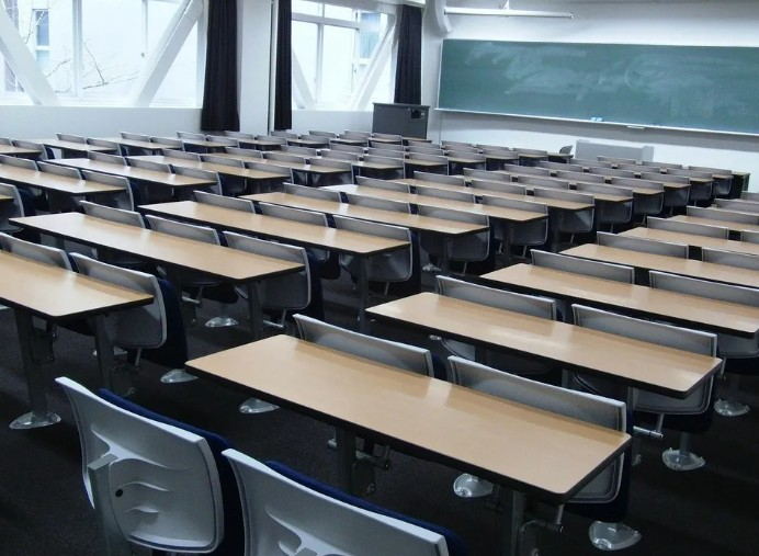 51% dos brasileiros que entram na faculdade não se formam nem 3 anos após o prazo previsto 51%-dos-brasileiros-que-entram-na-faculdade-nao-se-formam-nem-3-anos-apos-o-prazo-previsto
