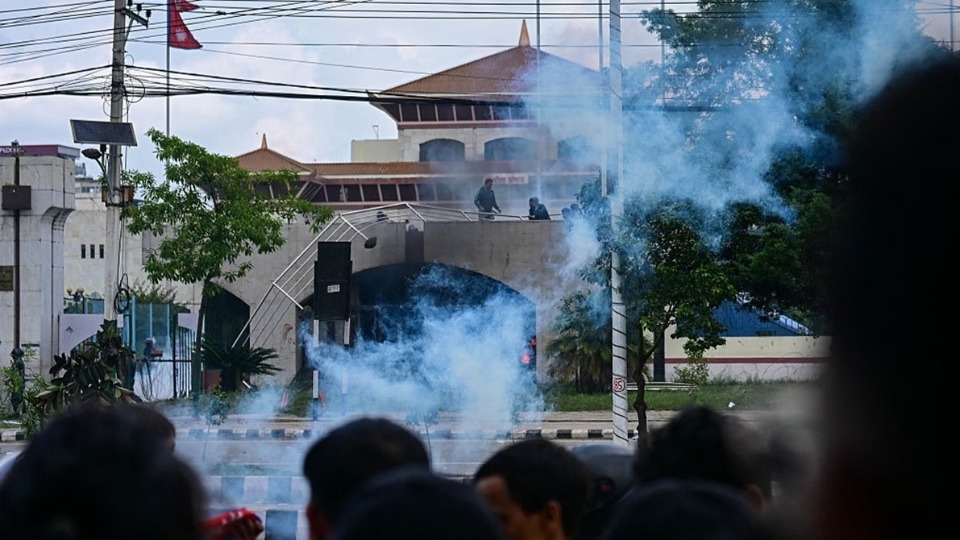 Nepal: esposa de ex-premier morre após casa ser incendiada em protesto nepal:-esposa-de-ex-premier-morre-apos-casa-ser-incendiada-em-protesto