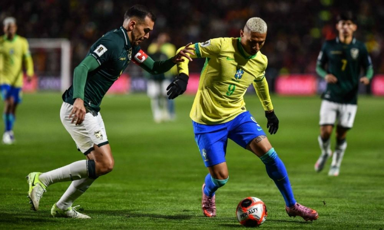 Bolívia vence Brasil com gol de pênalti e garante vaga na repescagem da Copa bolivia-vence-brasil-com-gol-de-penalti-e-garante-vaga-na-repescagem-da-copa