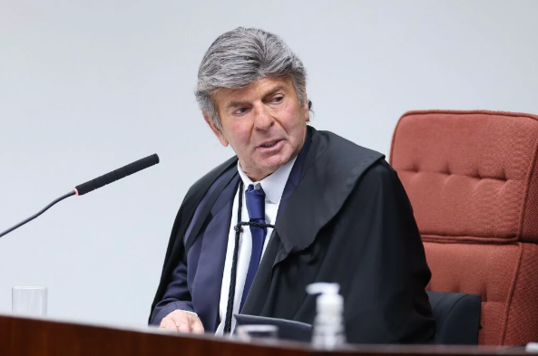 Confira 10 frases marcantes de Fux no julgamento de Bolsonaro confira-10-frases-marcantes-de-fux-no-julgamento-de-bolsonaro