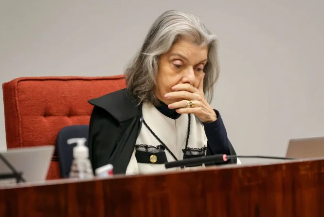 STF retoma às 14h julgamento de Bolsonaro com voto decisivo de Cármen Lúcia stf-retoma-as-14h-julgamento-de-bolsonaro-com-voto-decisivo-de-carmen-lucia