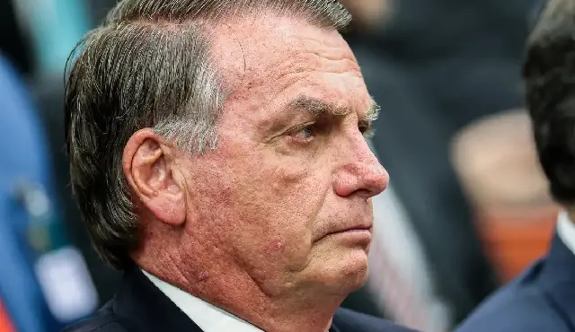 Por 4 votos a 1, STF condena Bolsonaro por-4-votos-a-1,-stf-condena-bolsonaro