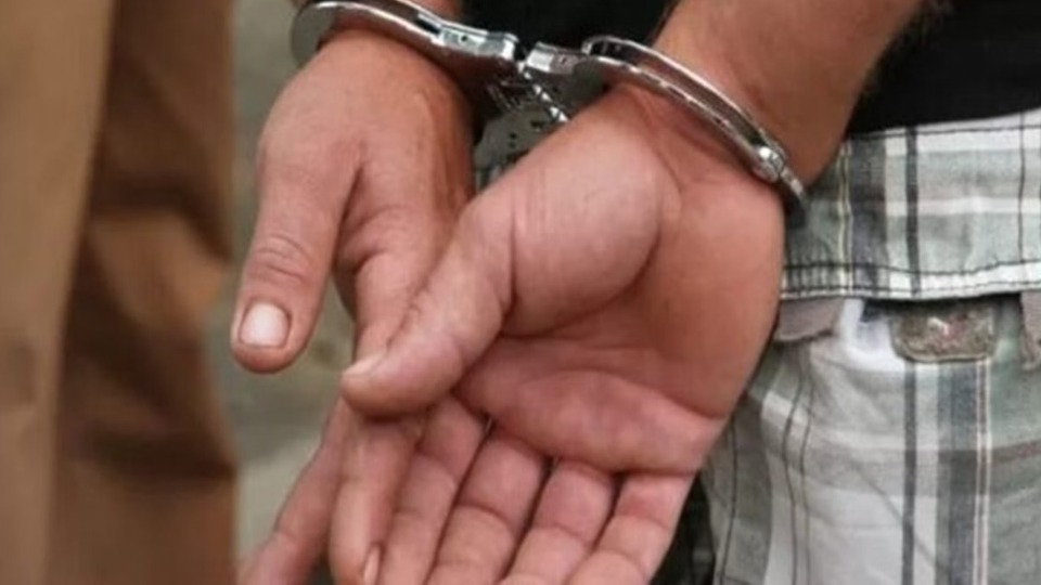 Jovem usa celular da mãe PM lotada na Presidência para vender drogas jovem-usa-celular-da-mae-pm-lotada-na-presidencia-para-vender-drogas