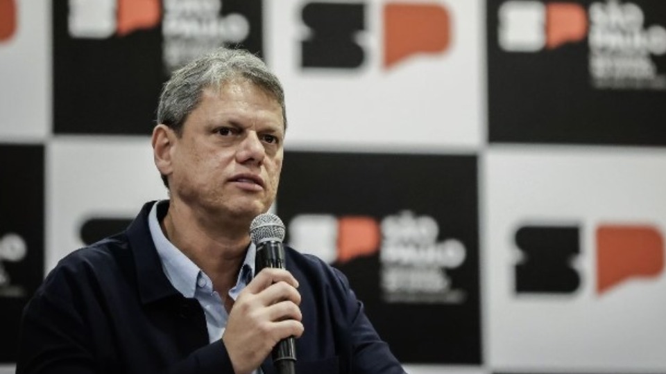 Estatal manda demitir funcionário que gritou estatal-manda-demitir-funcionario-que-gritou
