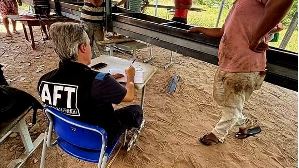 Venezuelanos são resgatados de trabalho análogo à escravidão em Terra Indígena de Rondônia venezuelanos-sao-resgatados-de-trabalho-analogo-a-escravidao-em-terra-indigena-de-rondonia