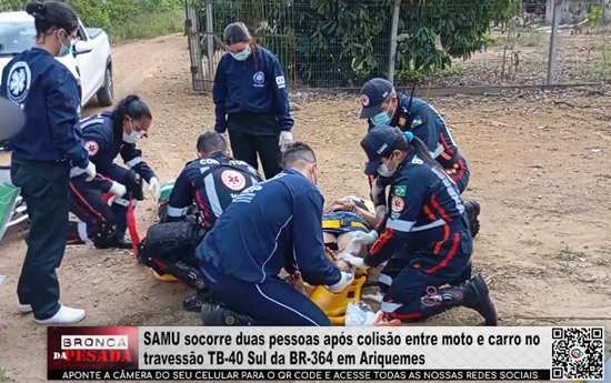 SAMU socorre 2 após colisão entre carro e moto no travessão TB–40 Sul da BR–364, em Ariquemes samu-socorre-2-apos-colisao-entre-carro-e-moto-no-travessao-tb–40-sul-da-br–364,-em-ariquemes