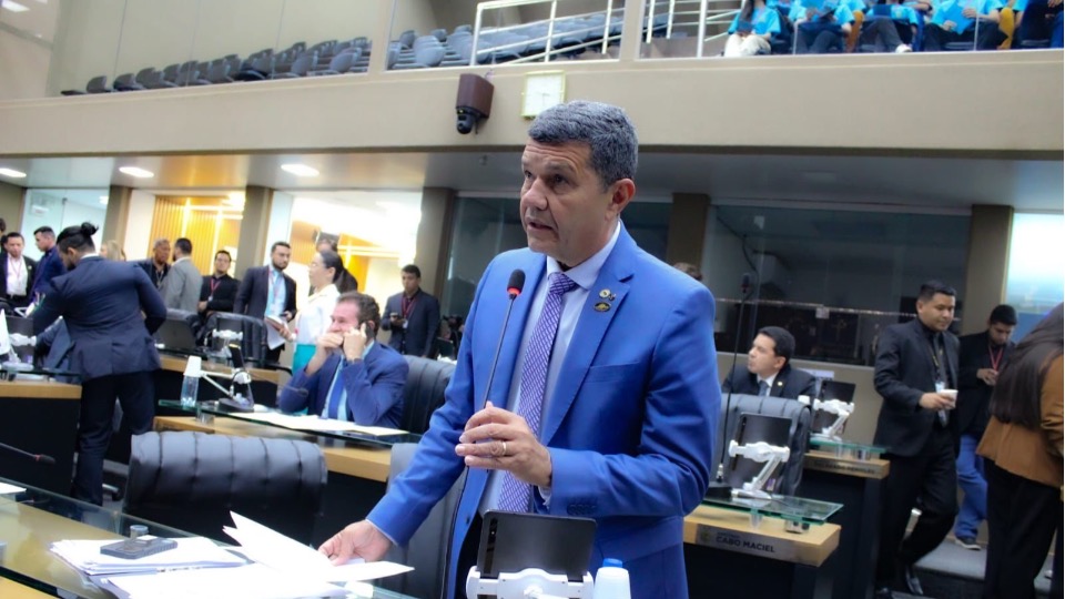 Lei de Comandante Dan acabará com revistas vexatórias no Amazonas lei-de-comandante-dan-acabara-com-revistas-vexatorias-no-amazonas