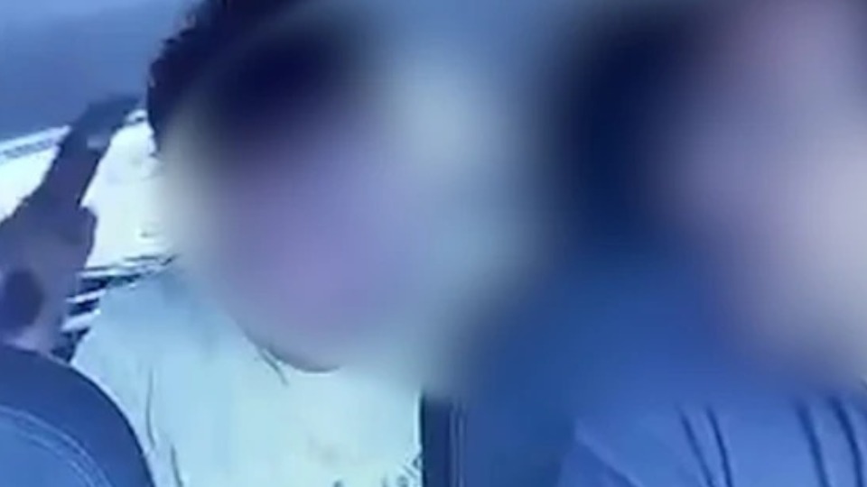 Motorista de aplicativo é agredido e ameaçado por passageiro com facão motorista-de-aplicativo-e-agredido-e-ameacado-por-passageiro-com-facao